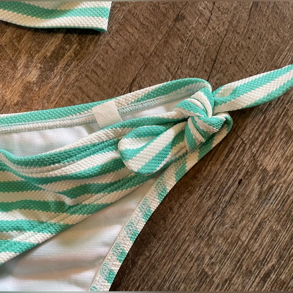 Shade & Shore Stripe Bikini Medium Excellent Condition - Picture 3 of 8